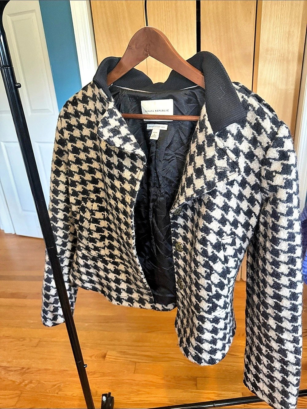 Banana Republic Houndstooth Wool Jacket in Black & Cream